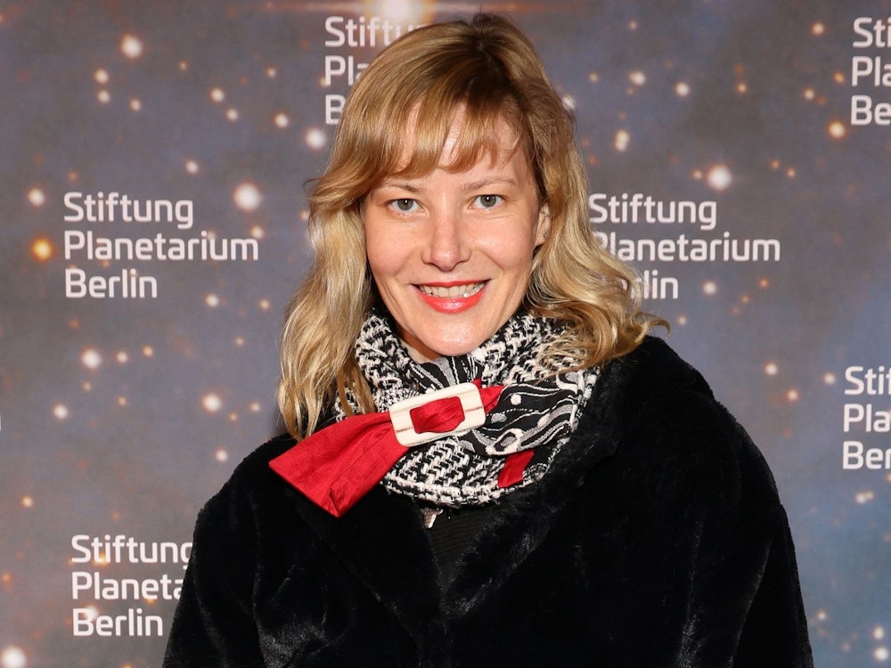ZDF-Star Teresa Weißbach möchte auf alle Eventualitäten vorbereitet sein. Weil Schauspielerinnen über 50 weniger Rollenangebote bekommen, baut sich die 44-Jährige ein zweites berufliches Standbein auf. (Bild: 2022 Getty Images/Andreas Rentz)