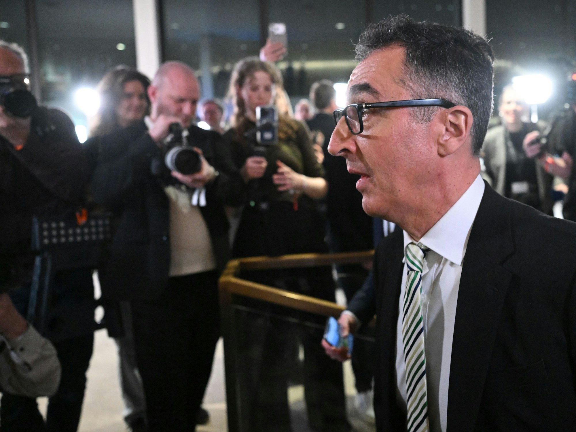 Cem Özdemir (Bündnis 90/Die Grünen) setzte sich in Baden-Württemberg gegen den CDU-Kandidaten Hagel durch.