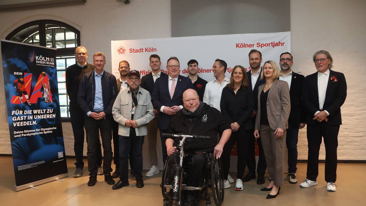 Gruppenfoto bei der Präsentation des Kölner Sportjahrs.