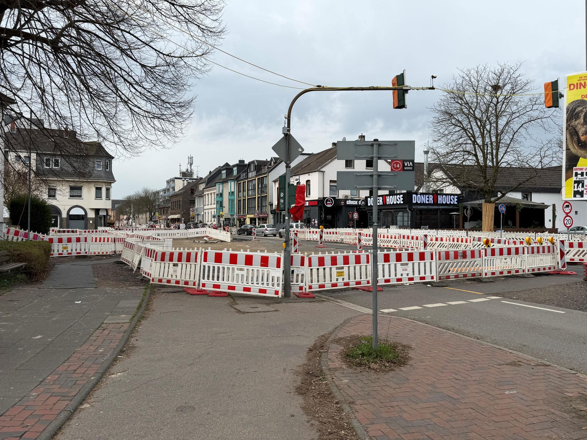 Blick auf die Baustelle der Luxemburger Straße in Hürth.