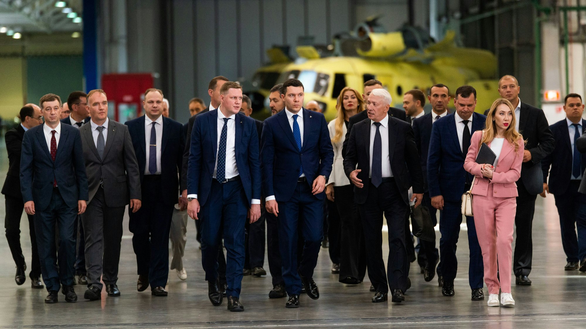 Anton Alikhanov, Nikolay Kolesov und weitere Personen