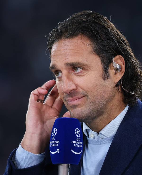 Ex-Fußball-Weltmeister Luca Toni am Mikrofon