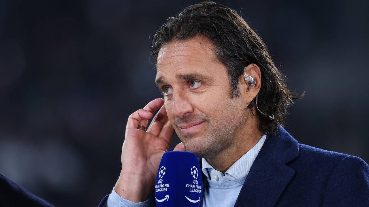 Ex-Fußball-Weltmeister Luca Toni am Mikrofon