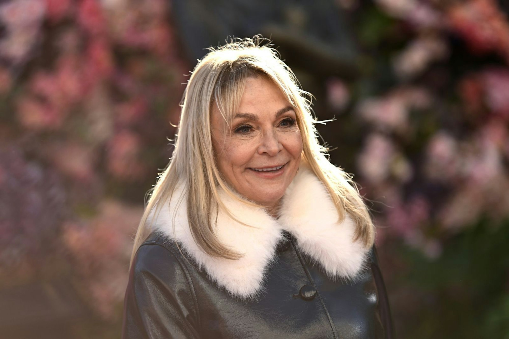 Ob ein fünfter „Bridget Jones“-Film kommt, hängt auch stark davon ab, ob Vorlagen-Autorin Helen Fielding einen fünften „Bridget Jones“-Roman schreibt. (Bild: 2025 Getty Images/Gareth Cattermole)