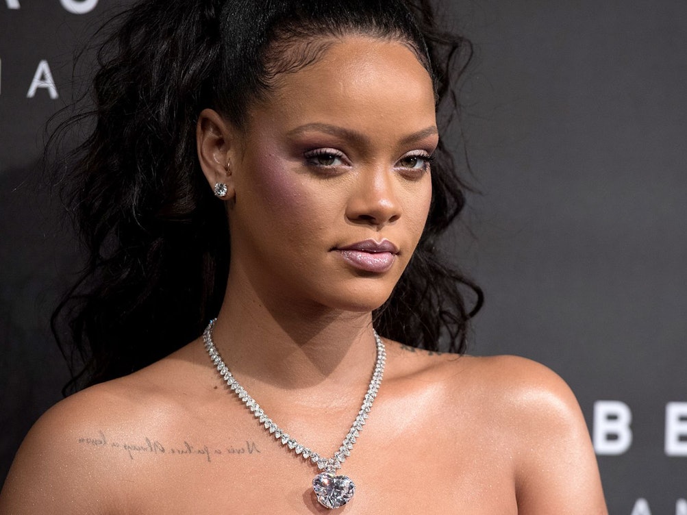 Schock für Rihanna: Eine unbekannte Frau hat auf das Haus der Pop-Sängerin geschossen. (Bild: Chris J Ratcliffe/Getty Images)