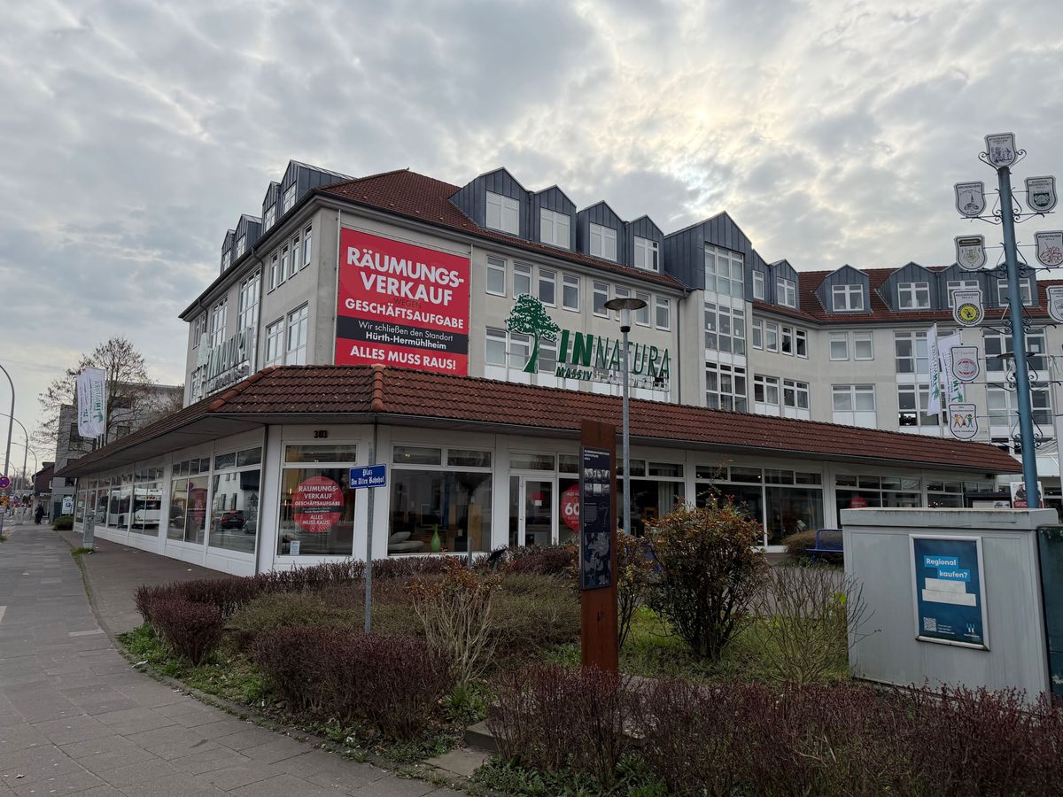 Räumungsverkauf: Möbelhaus in Hürth gibt nach über 50 Jahren auf