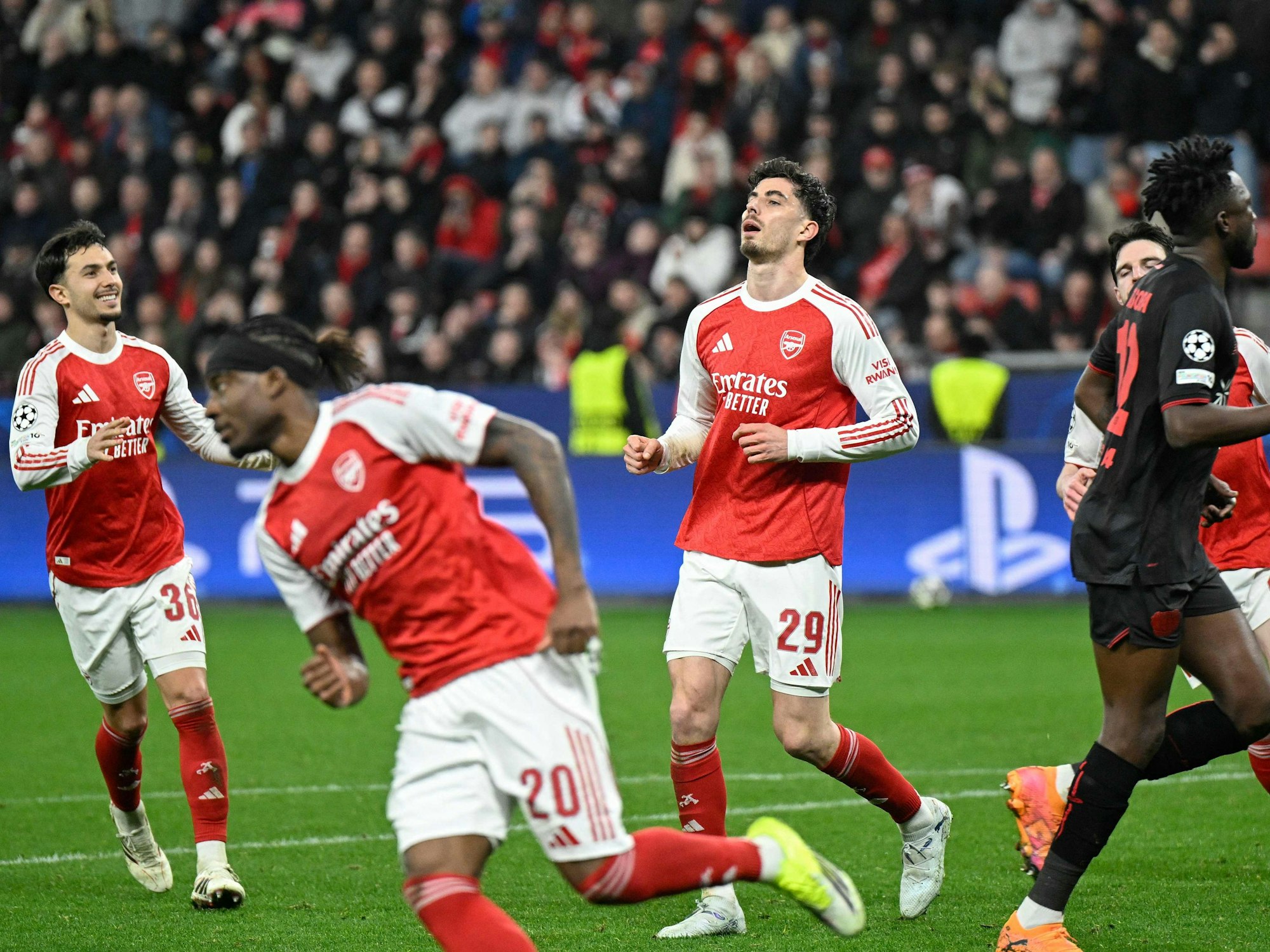 Kai Havertz reagiert nach seinem Tor.