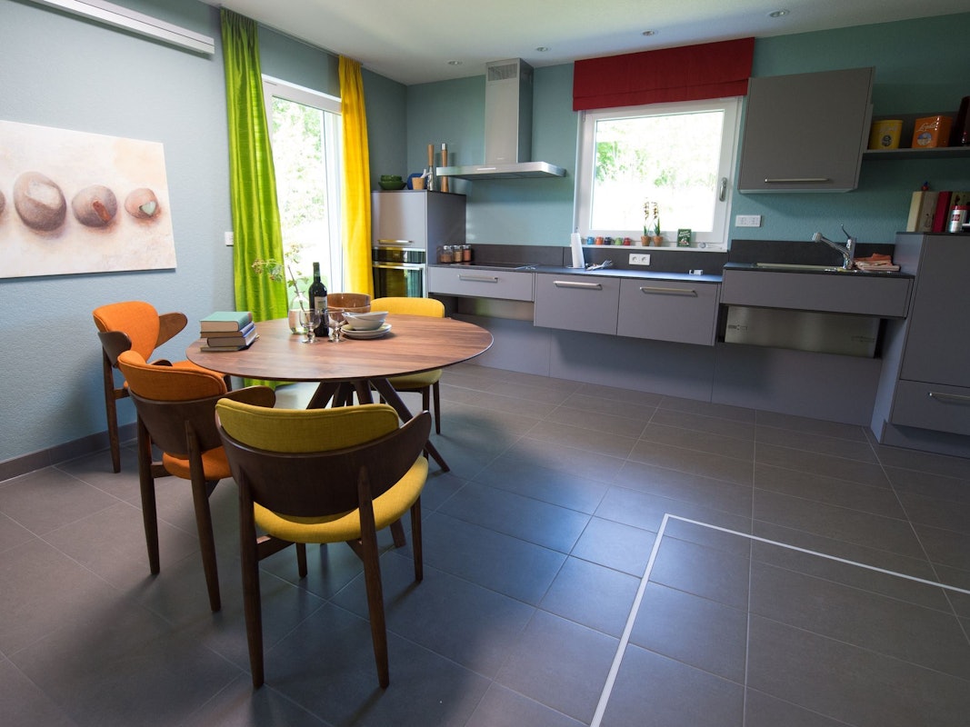 Barrierefreie Küche für Pflegebedürftige und Senioren