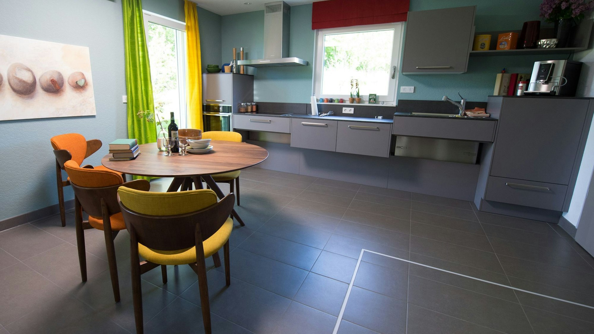 Barrierefreie Küche für Pflegebedürftige und Senioren