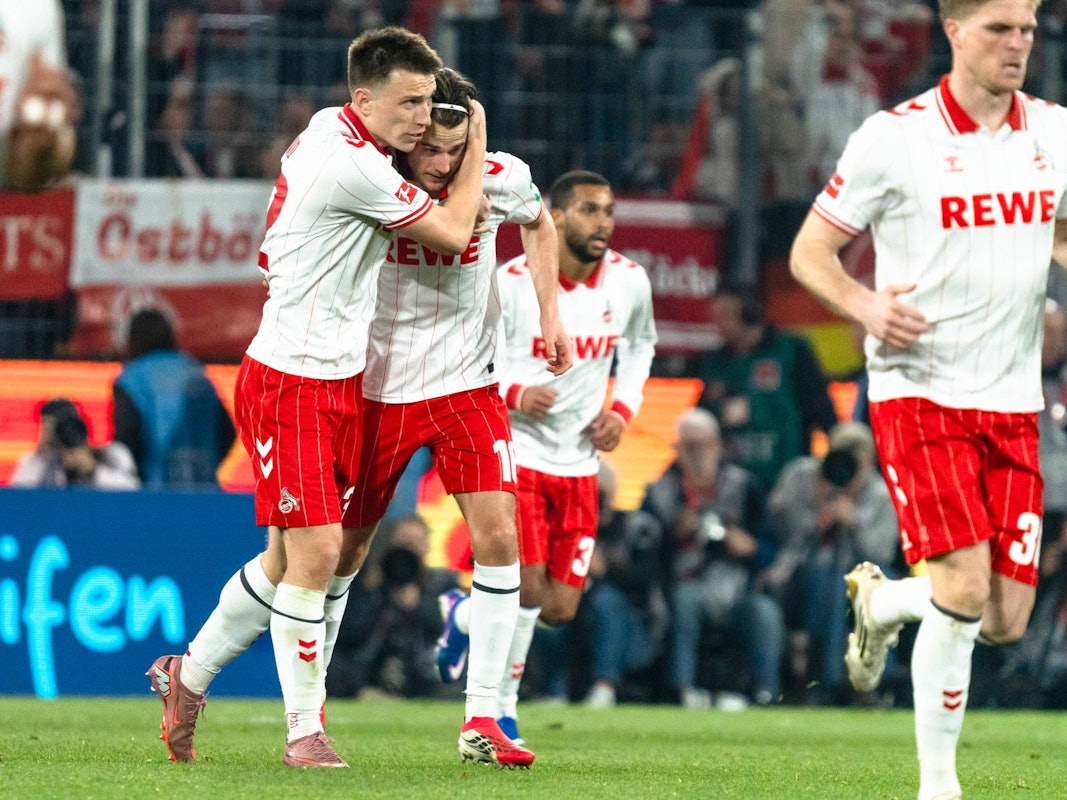 Torjubel beim 1. FC Köln mit Jakub Kaminski und Kristoffer Lund.