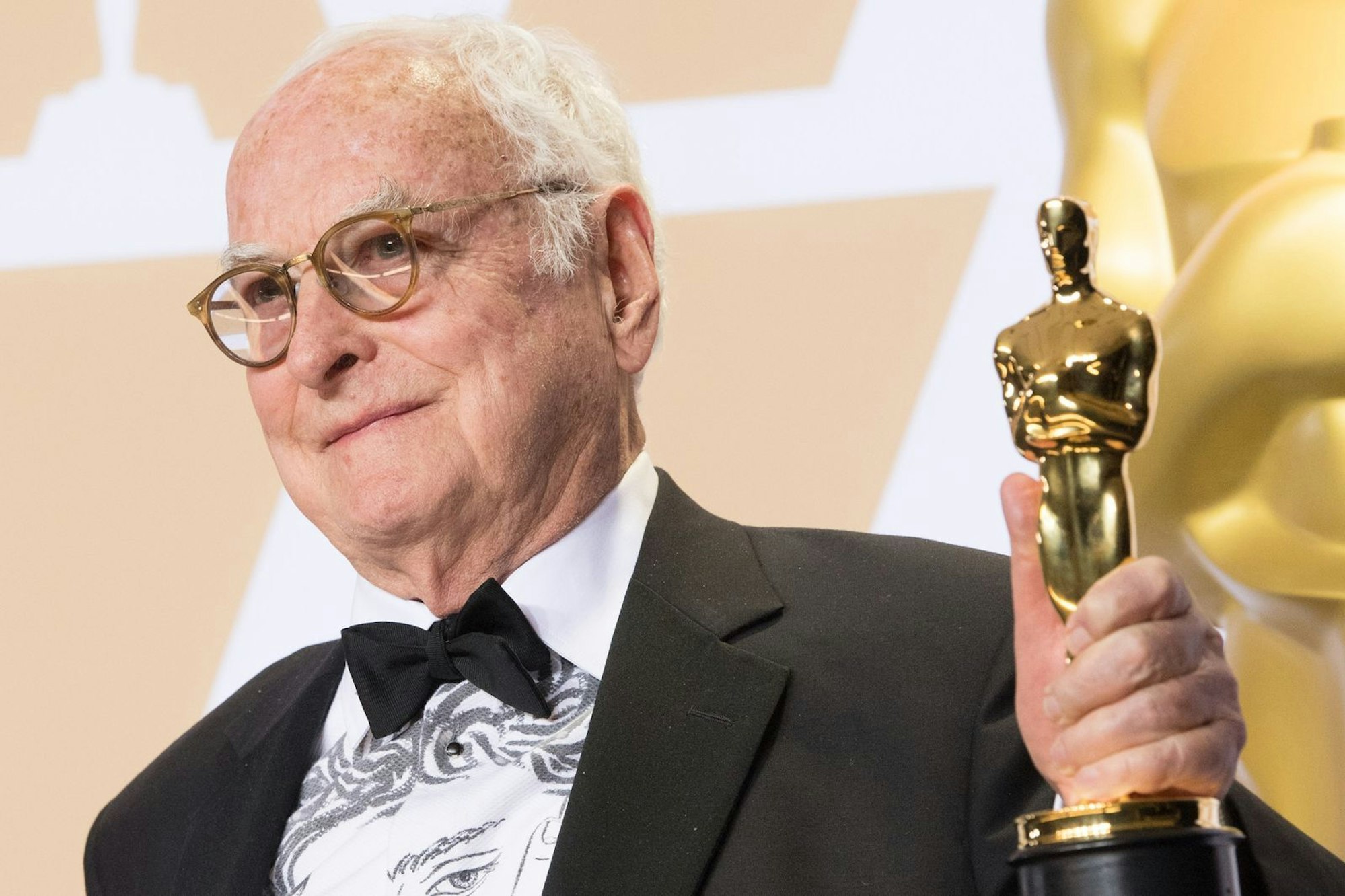 James Ivory ist mit 89 Jahren der älteste Oscar-Gewinner aller Zeiten. (Bild: Michael Yada / A.M.P.A.S.)