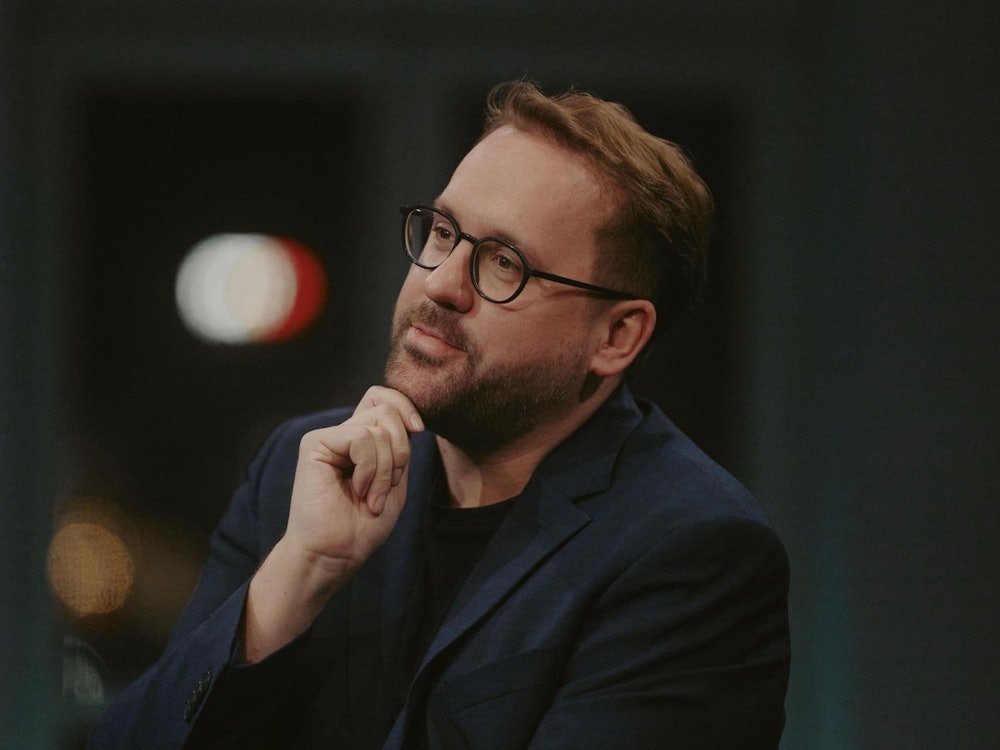 Paul Ronzheimer (Bild) erinnert der Fall Jürgen Chudys an „Realsatire“. (Bild: Joyn / Christoph Köstlin)