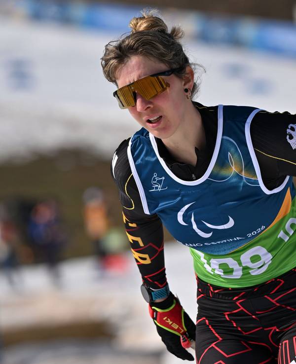 Kathrin Marchand bei einem Langlauf-Wettbewerb.
