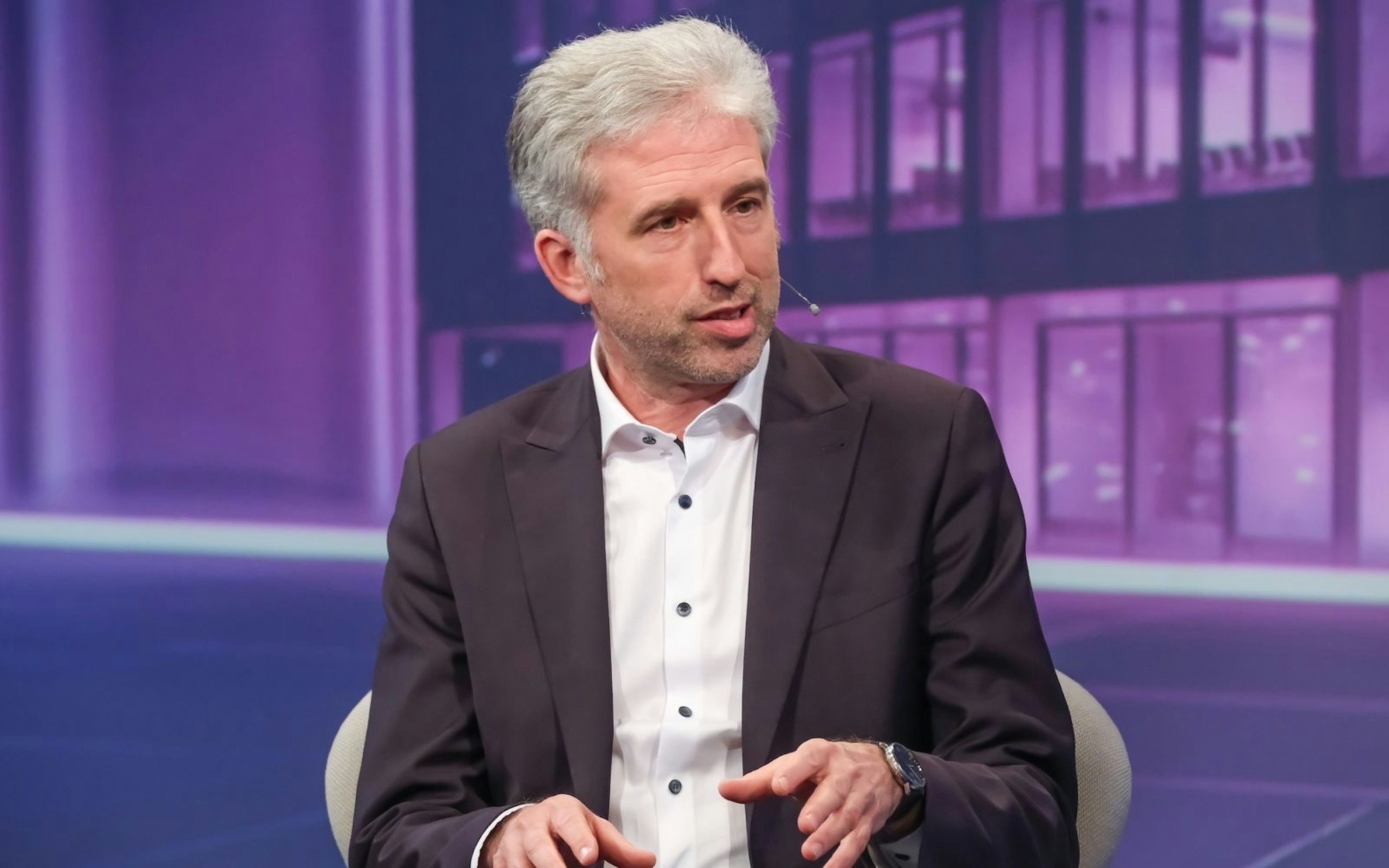 Wird Boris Palmer Minister in Cem Özdemirs Kabinett? Bei „Maischberger“ sagt er: „Ich will diese Frage einfach gar nicht beantworten.“ (Bild: WDR / Oliver Ziebe)