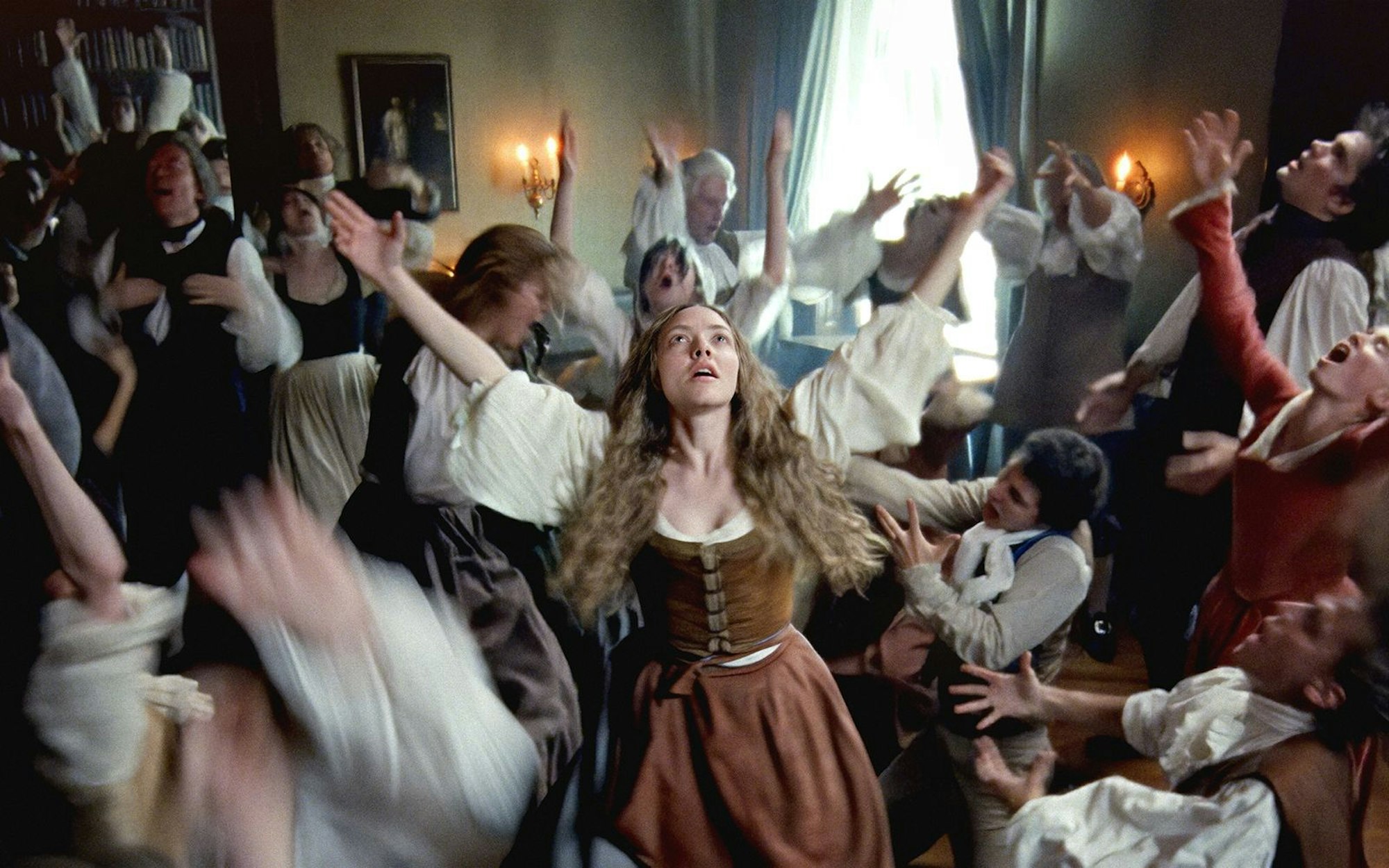 Amanda Seyfried spielt in „The Testament of Ann Lee“ die Titelheldin, die im 18. Jahrhundert als Anführerin der „Shaker“-Bewegung bekannt wurde. (Bild: 2025 Searchlight Pictures/Disney)