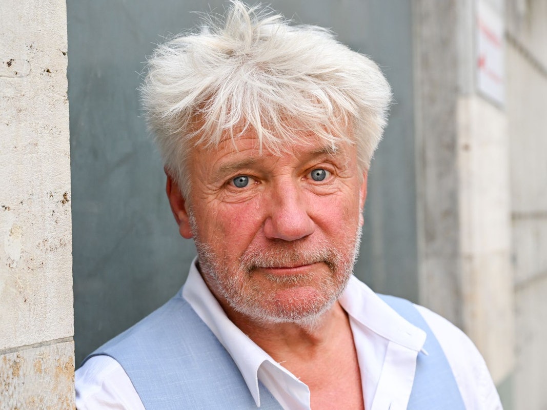Im Interview spricht Schauspieler Jörg Schüttauf davon, dass er vom Deutschen Theater vergessen worden war. (Bild: 2023 Getty Images/Hannes Magerstaedt)