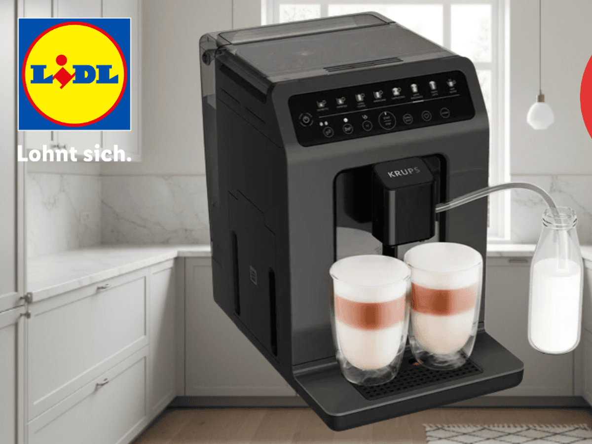 Krups Kaffeevollautomat vor einer weißen Küche im Hintergrund.