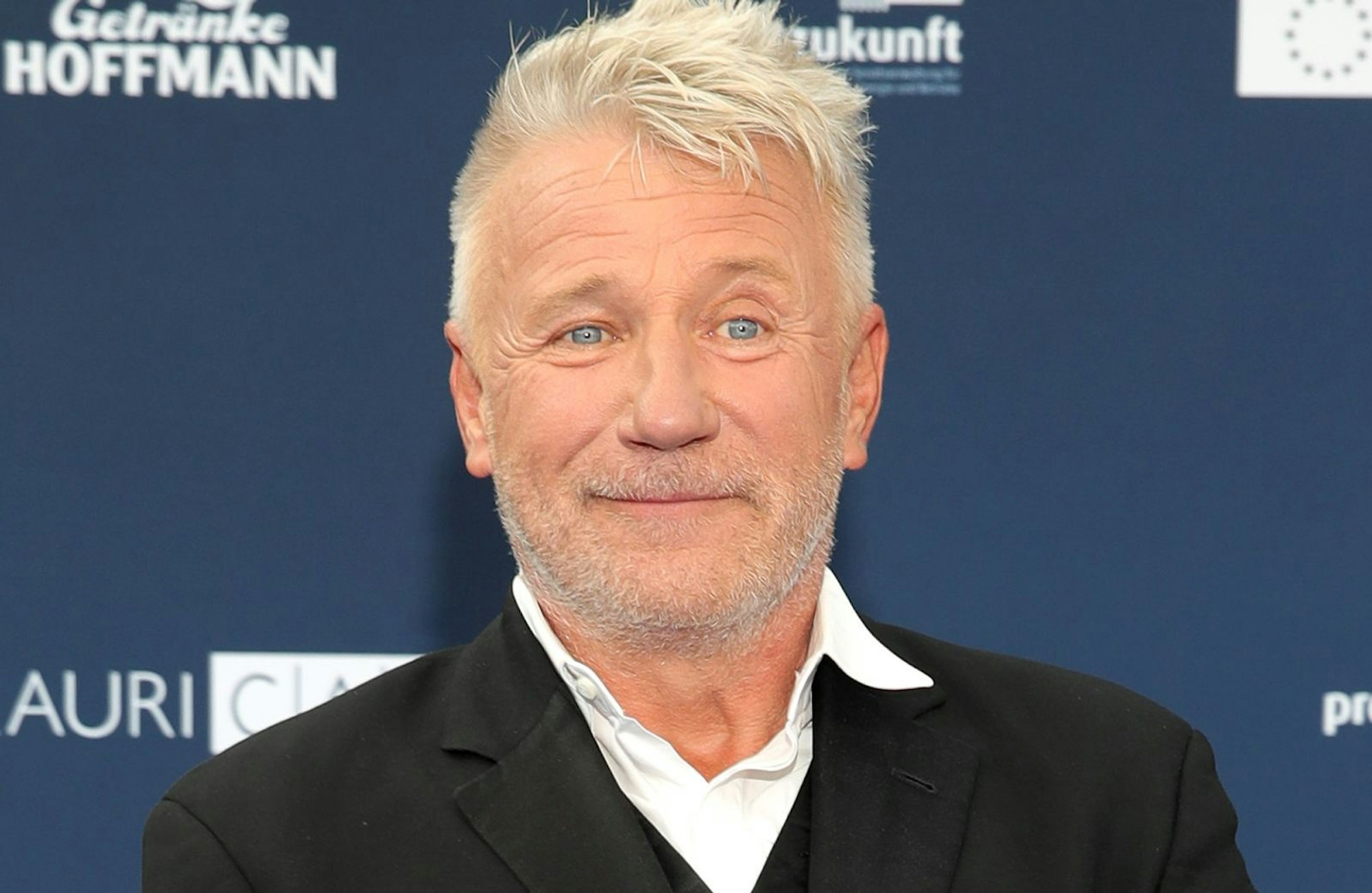 Jörg Schüttauf ist seit Jahrzehnten ein gern gesehener Schauspieler in Film und Fernsehen. Im Interview zum neuen ZDF-Thriller „Im Schatten der Angst - Der Skorpion“ spricht er über seine erste Begegnung mit dem Westen. (Bild: 2020 Getty Images/Andreas Rentz)