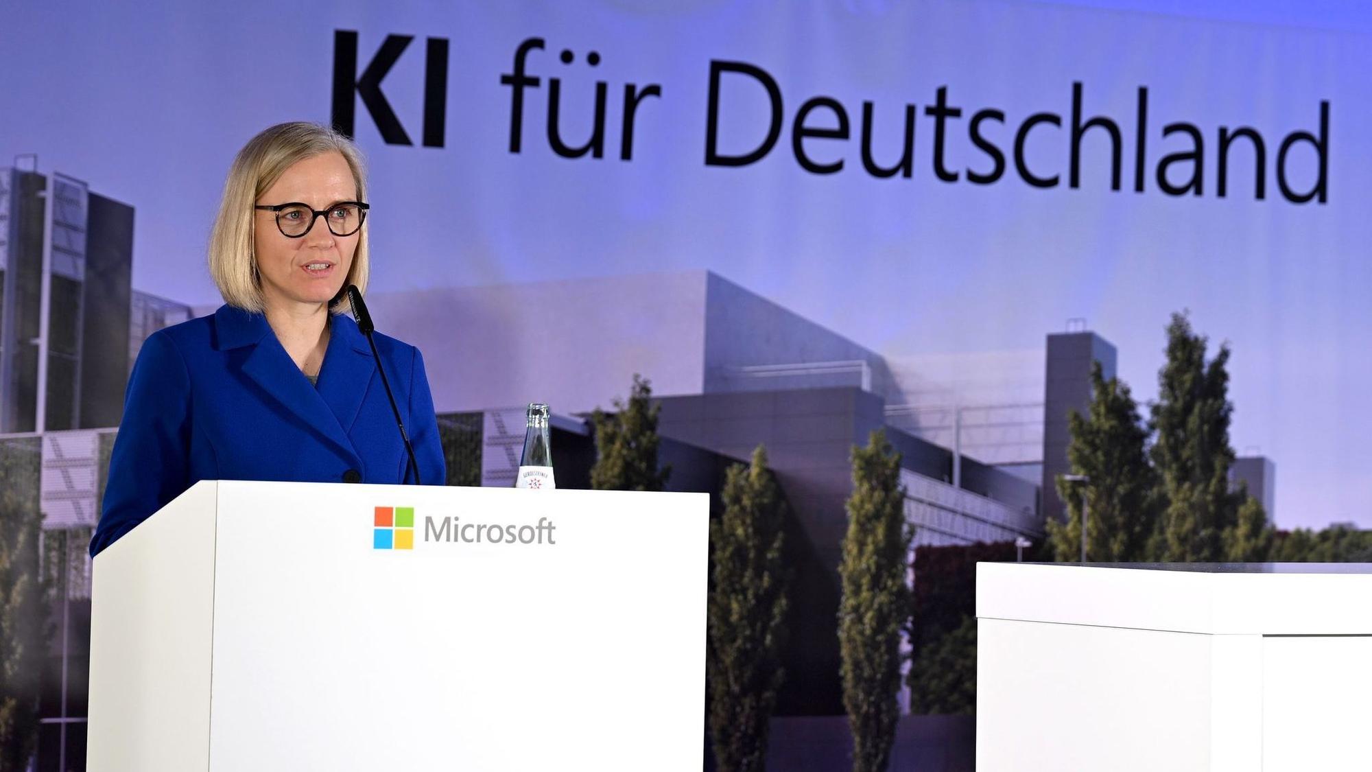 Microsoft baut Rechenzentrumsregion für KI-Anwendungen auf