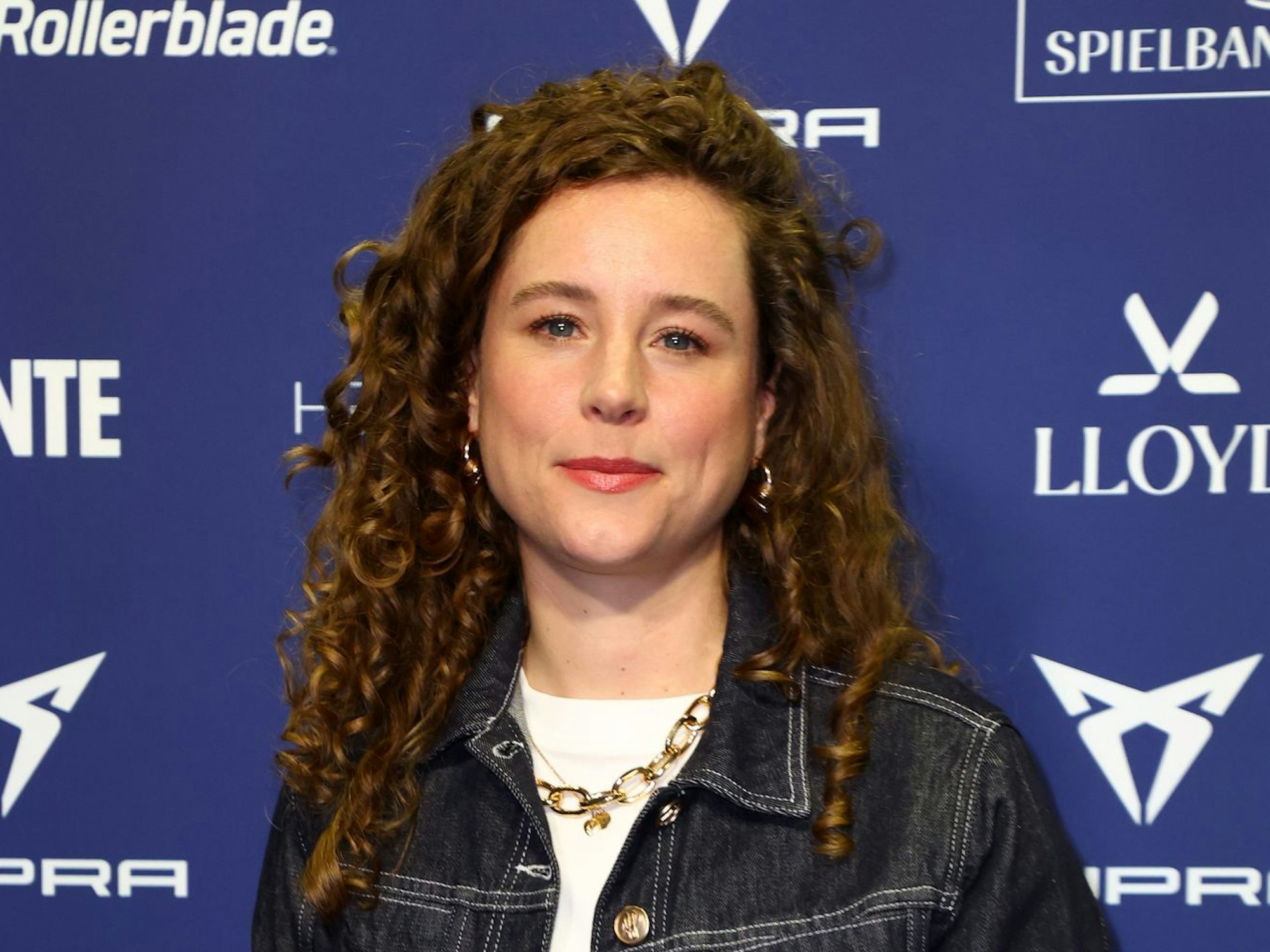 „Reiterhof Wildenstein“-Star Klara Deutschmann schlüpft ab Donnerstag, 12. März, in die Rolle der mit ADHS lebenden Rettungssanitäterin Elli Kempfer. (Bild: 2025 Getty Images/Ben Kriemann)