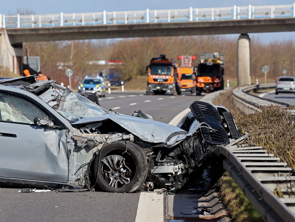 Die Unfallstelle auf der Autobahn A20 bei Lindholz, wo auch Mecklenburg-Vorpommerns Wirtschaftsminister Blank verletzt wurde.