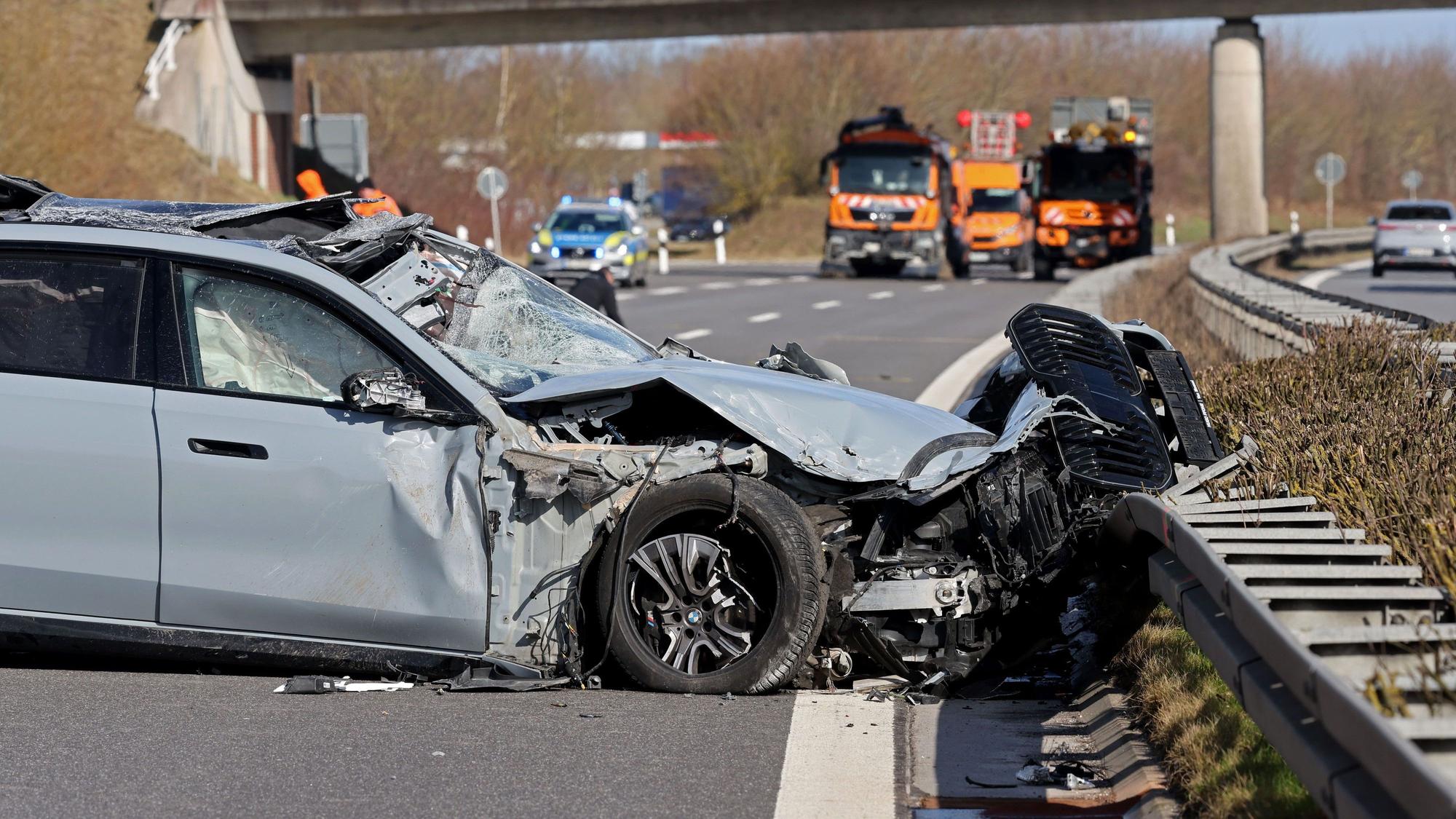 Die Unfallstelle auf der Autobahn A20 bei Lindholz, wo auch Mecklenburg-Vorpommerns Wirtschaftsminister Blank verletzt wurde.