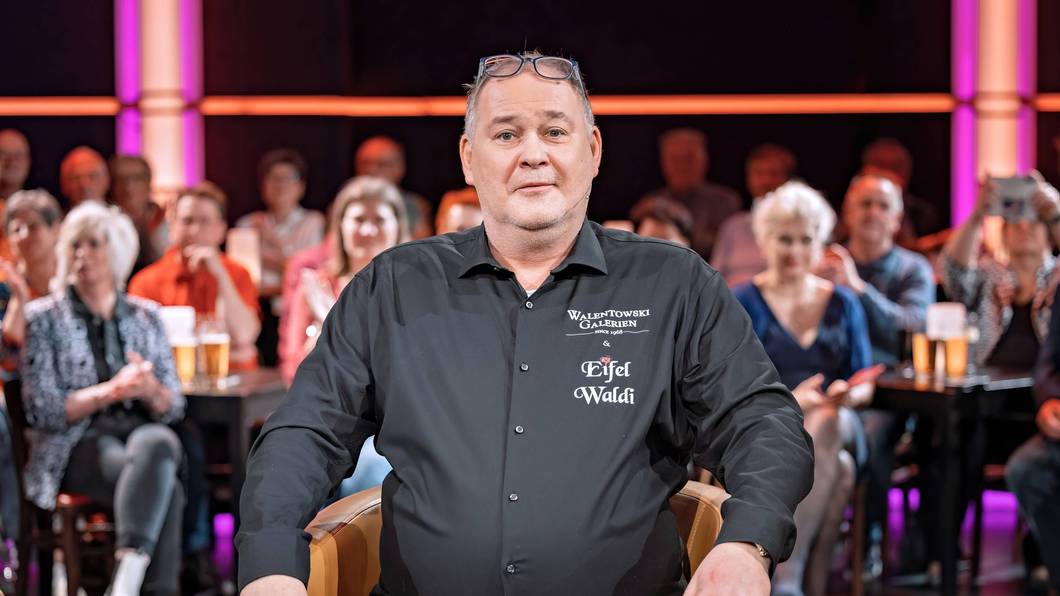 Kunsthändler Walter Lehnertz (59) bei der Aufzeichnung der MDR-Talkshow „Riverboat“ am 4. April 2025