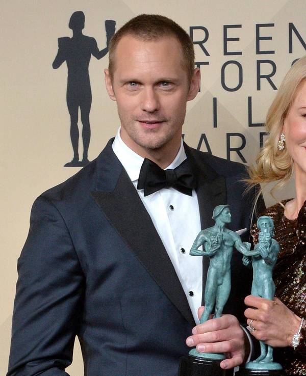 Alexander Skarsgard and Nicole Kidman posieren zusammen.