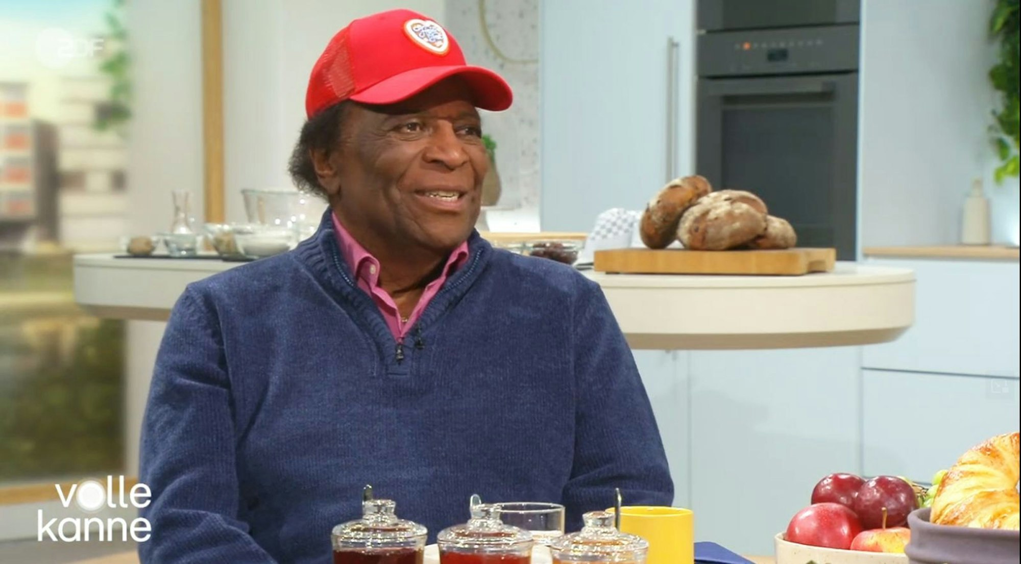 Seit 70 Jahren im Showgeschäft - aber ans Aufhören denkt Roberto Blanco (88) noch lange nicht. Am Freitag war er zu Gast bei „Volle Kanne“ im ZDF. (Bild: ZDF)