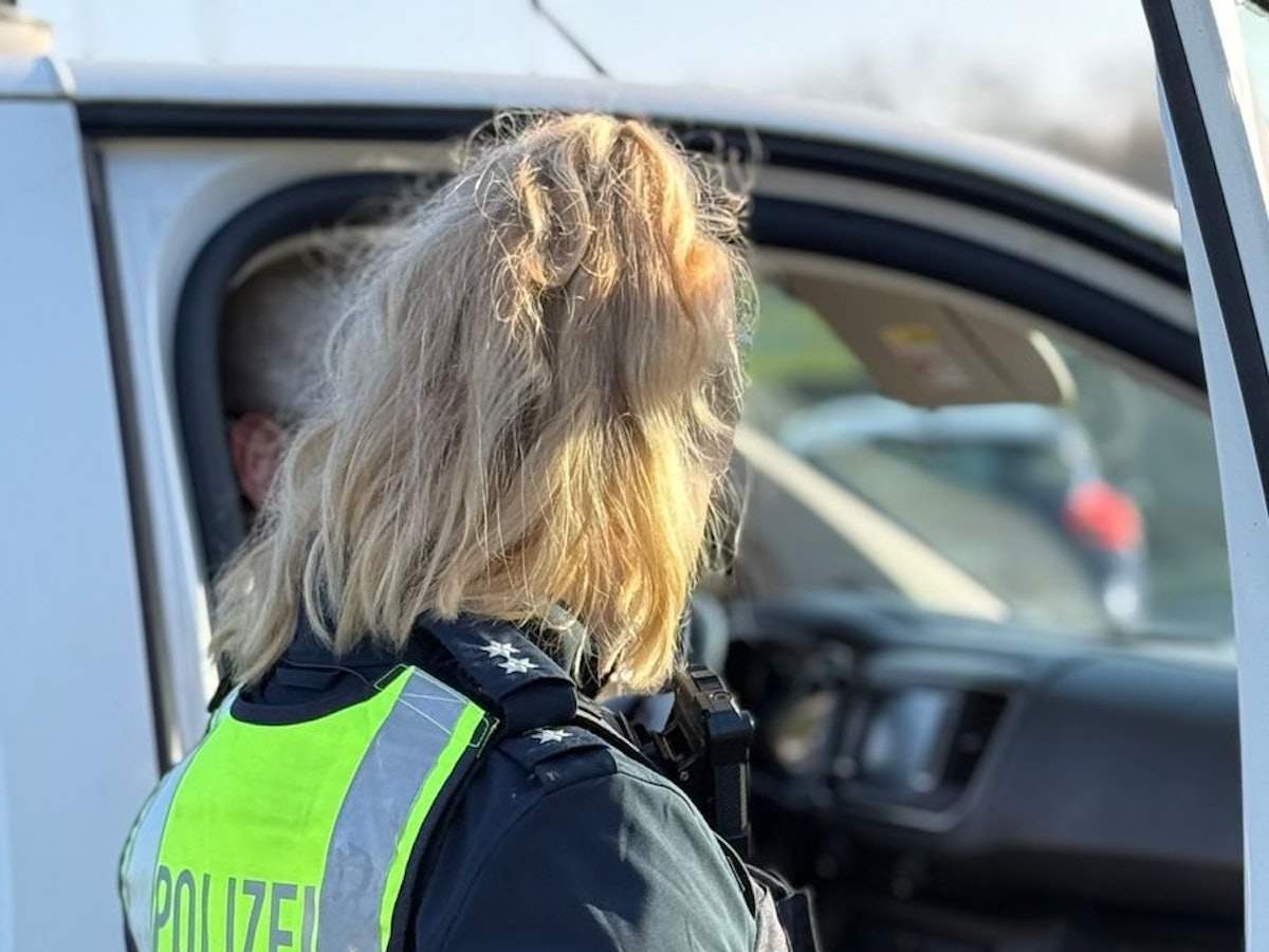 Polizeikontrolle im Rhein-Sieg-Kreis im Rahmen der Aktionswoche 'Seatbelt'.