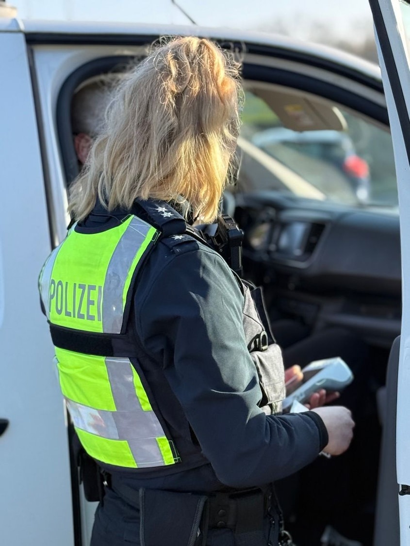 Polizeikontrolle im Rhein-Sieg-Kreis im Rahmen der Aktionswoche 'Seatbelt'.