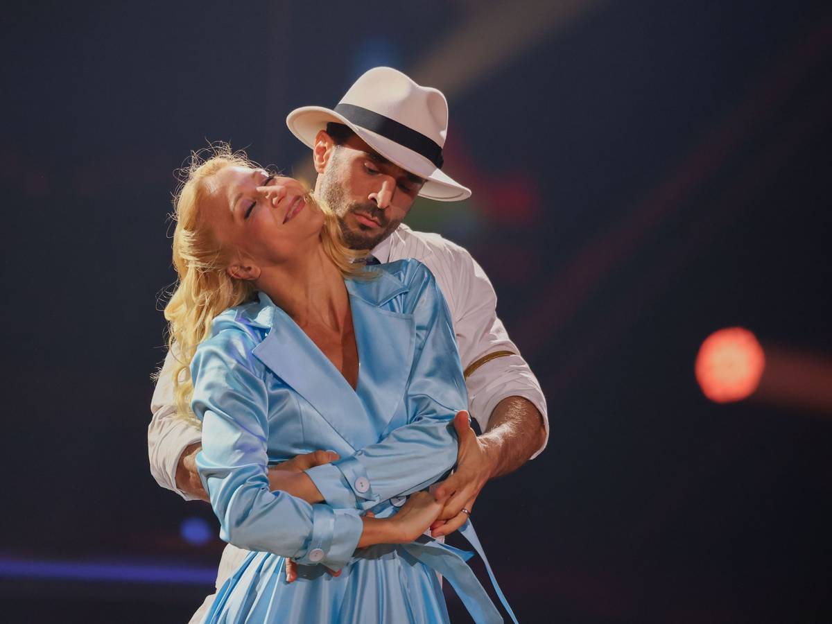 Schauspieler Jan Kittmann und Profitänzerin Kathrin Menzinger – sie bekamen die erste Zehn!