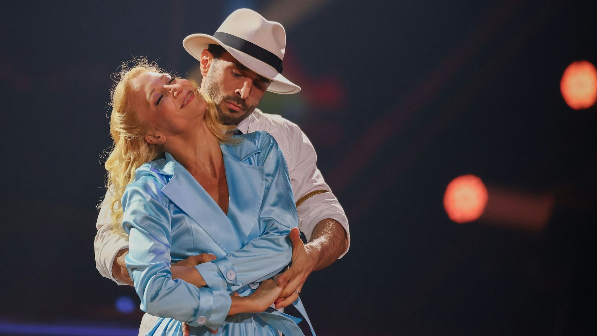 Schauspieler Jan Kittmann und Profitänzerin Kathrin Menzinger – sie bekamen die erste Zehn!