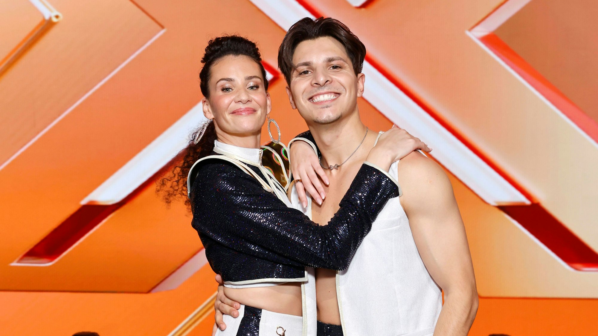 Betty Taube und Profitänzer Alexandru Ionel bei der Kennenlern-Show von „Let's Dance“