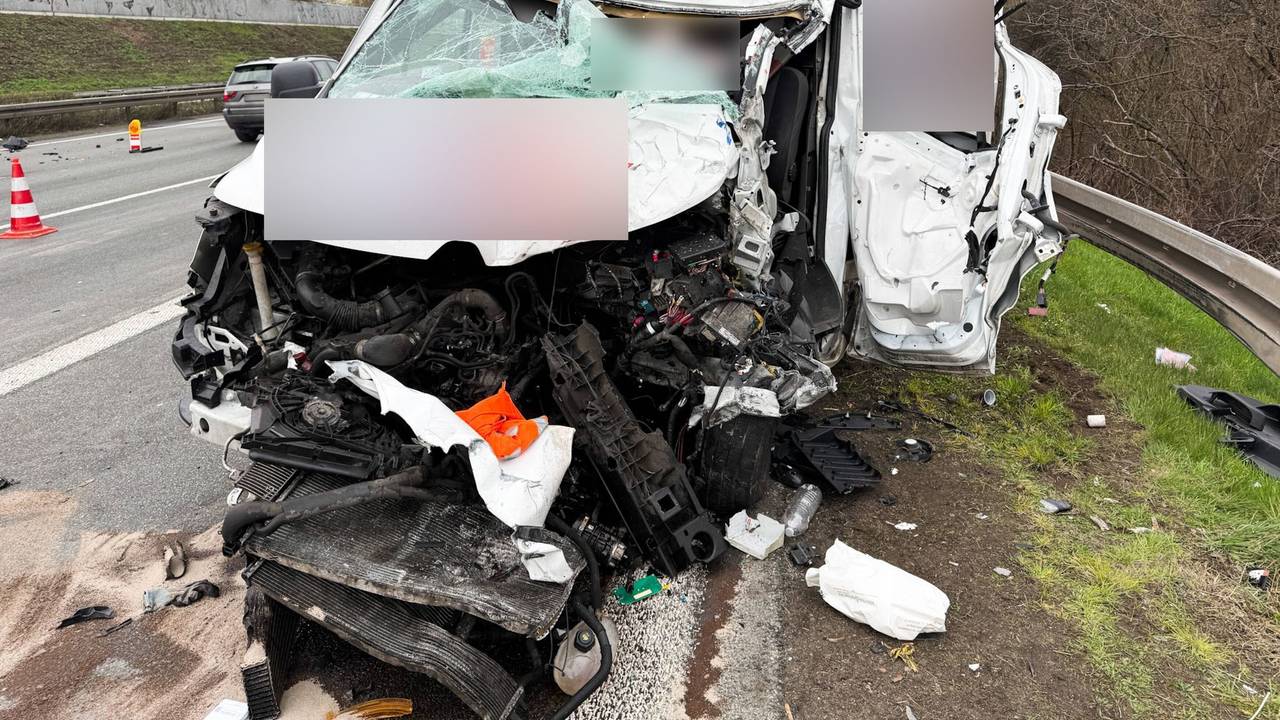 Schwerer Verkehrsunfall auf A2