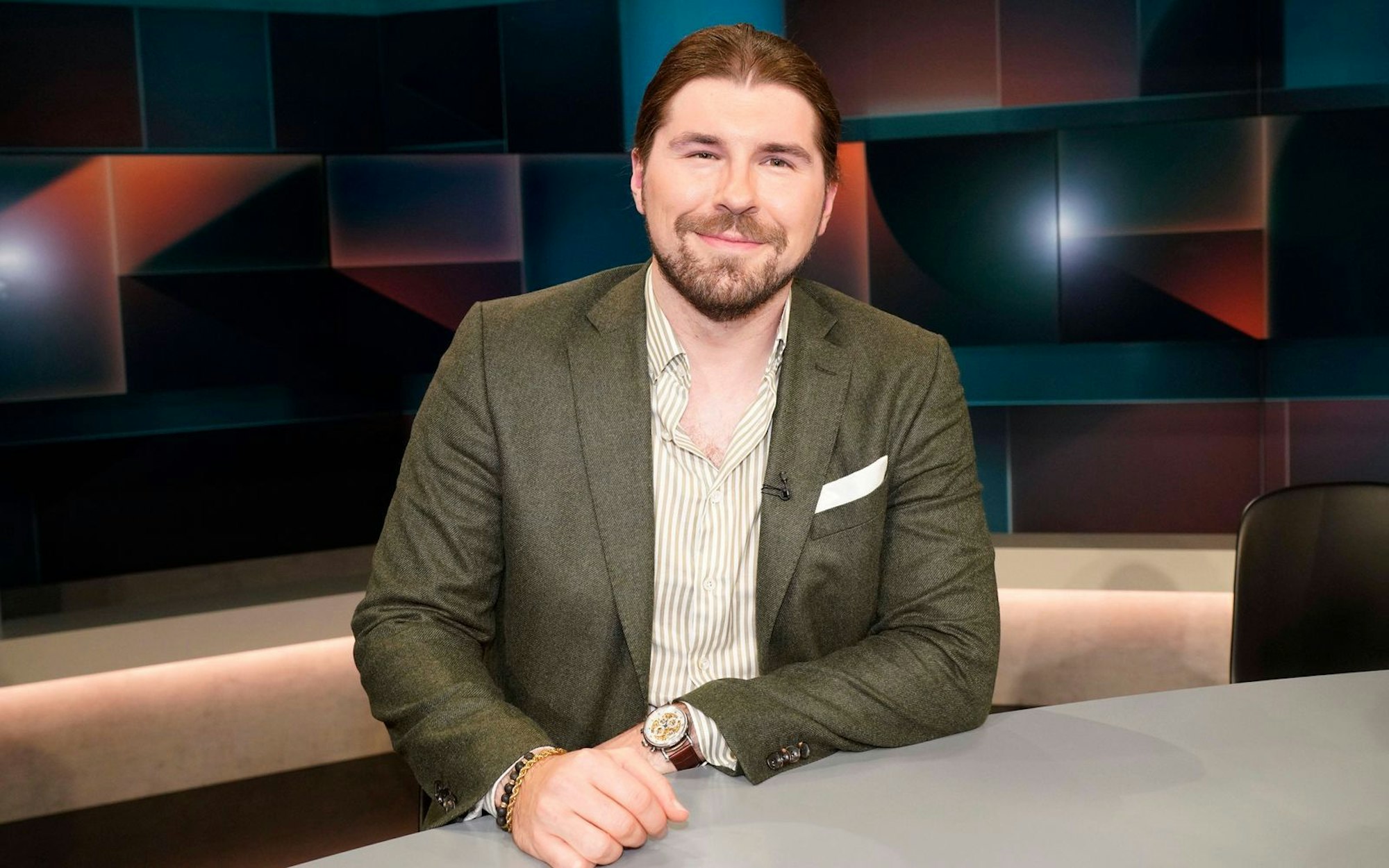 Der YouTuber „Der Dunkle Parabelritter“ alias Alexander Prinz hat seine Tätigkeit für Funk, das junge Angebot von ARD und ZDF, beendet. (Bild: IMAGO / Future Image)