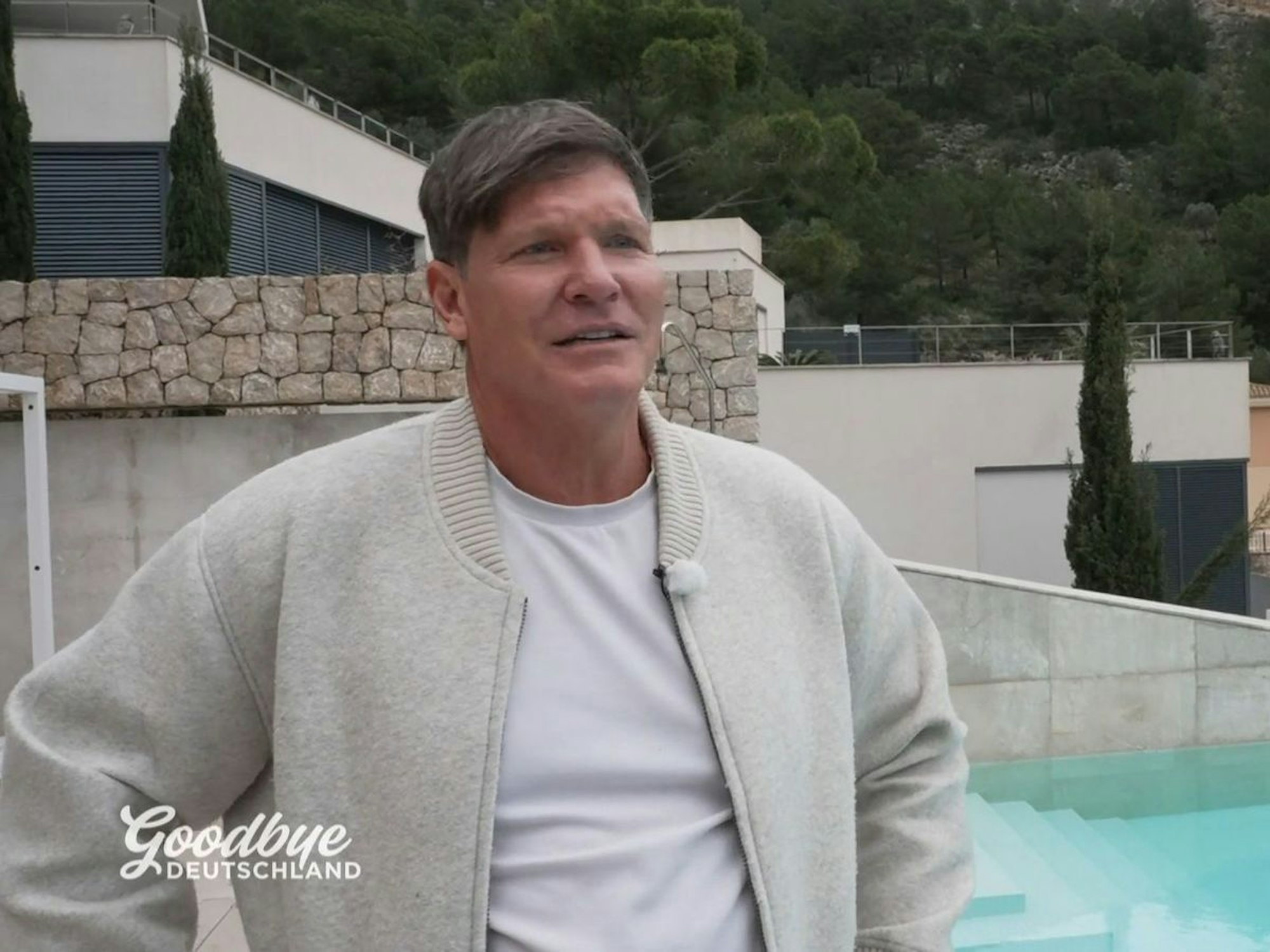 Geht das gut? Steff Jerkel hat sich für einen riskanten geschäftlichen Alleingang bei den eisernen Geld-Reserven bedient. (Bild: RTL)