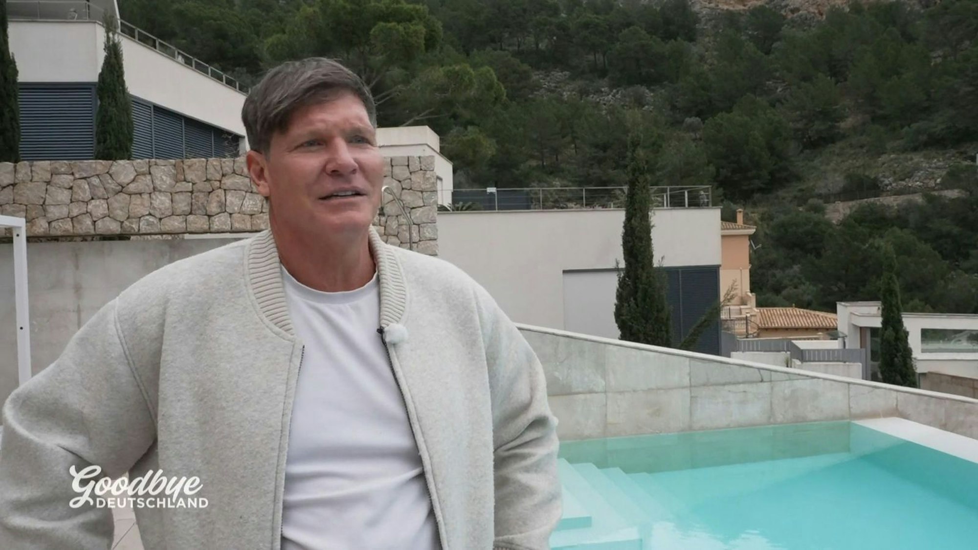 Geht das gut? Steff Jerkel hat sich für einen riskanten geschäftlichen Alleingang bei den eisernen Geld-Reserven bedient. (Bild: RTL)