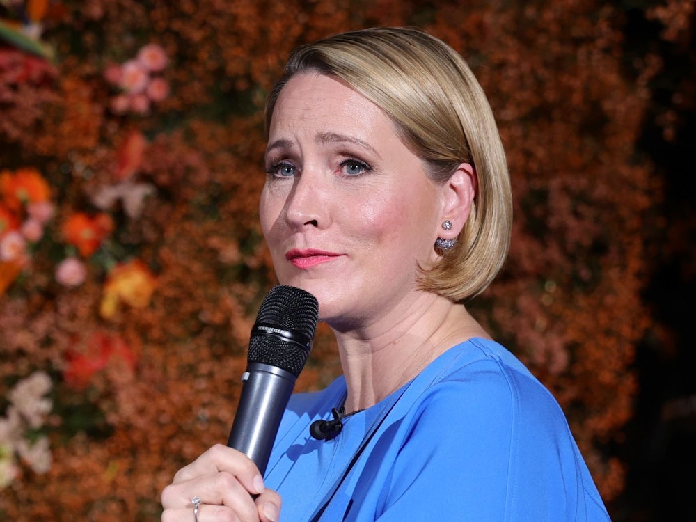 Als sie ihr erstes Buch veröffentlichte, bekam Judith Rakers verärgerte Zuschriften. (Bild: Getty Images / Andreas Rentz)