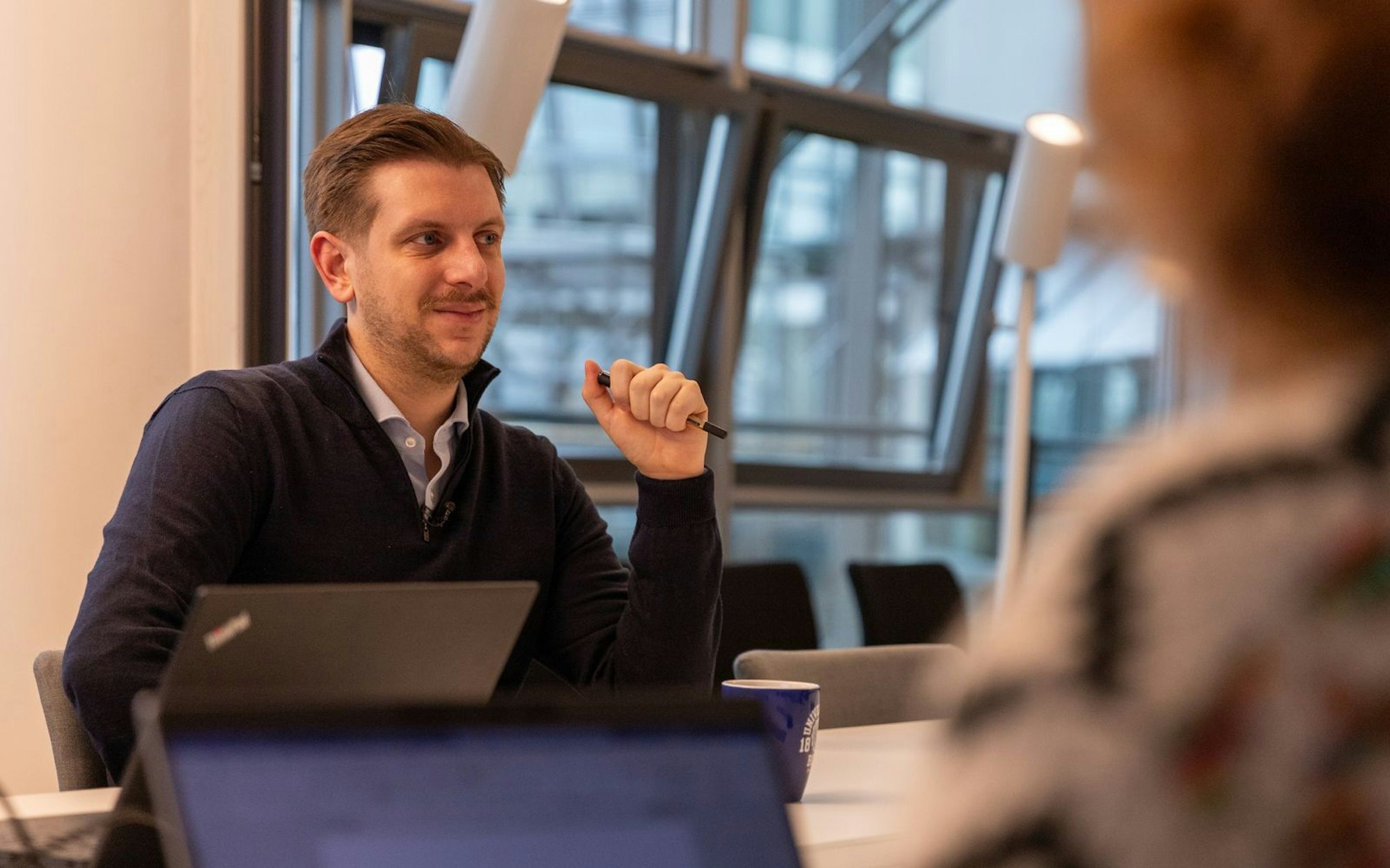 Fabian will nach seinem halben Jahr Arbeitsprobe ins Berufsleben zurückkehren. (Bild: ZDF/Felix Kost)