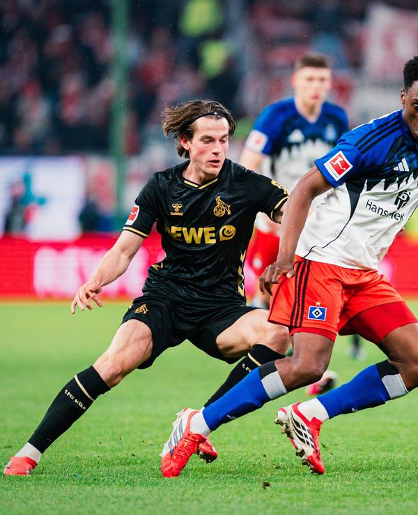 Albert Sambi Lokonga gegen Jakub Kaminski.