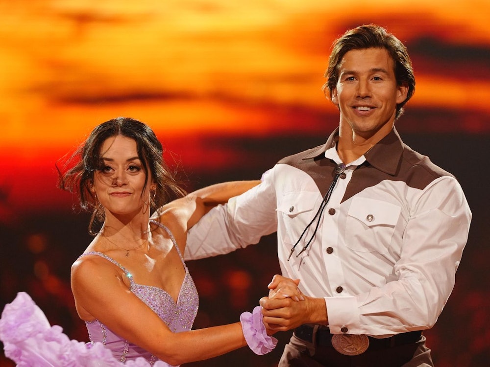 Sind Malika Dzumaev und Joel Mattli mehr als ein Tanzpaar? (Bild: RTL / Stefan Gregorowius)