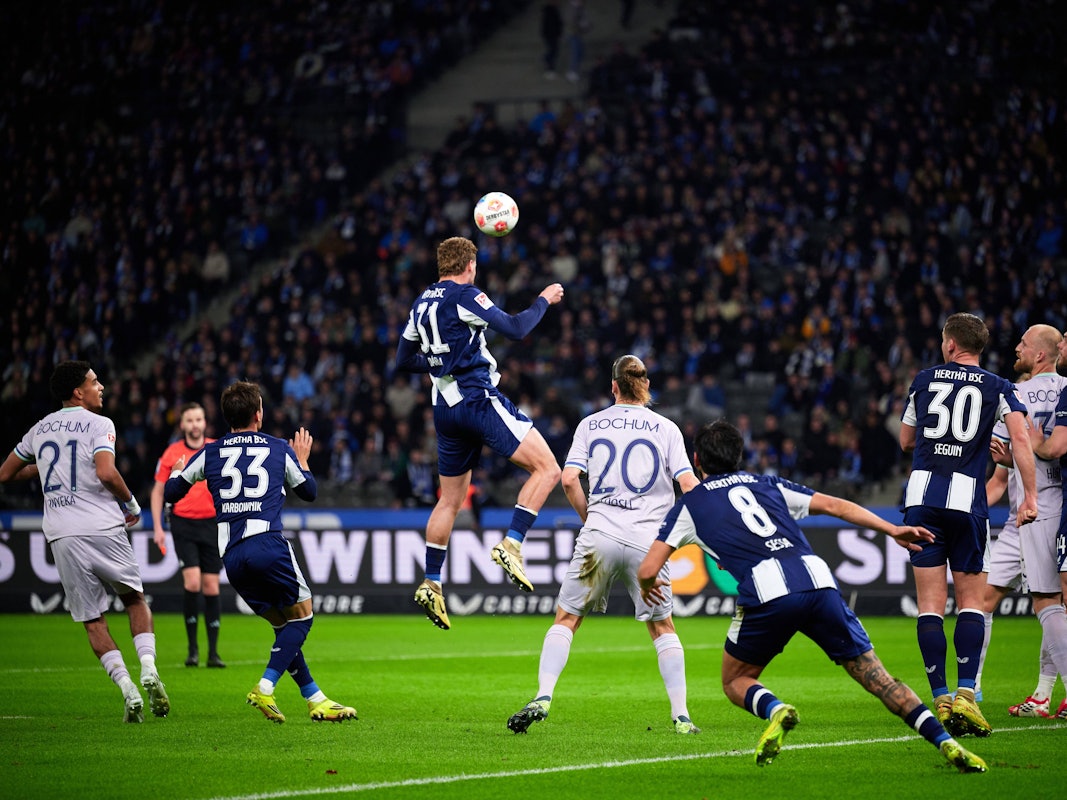 Spielszene im Duell Hertha BSC - VfL Bochum.