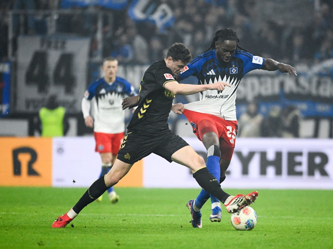 Eric Martel im Duell mit Jordan Torunarigha.