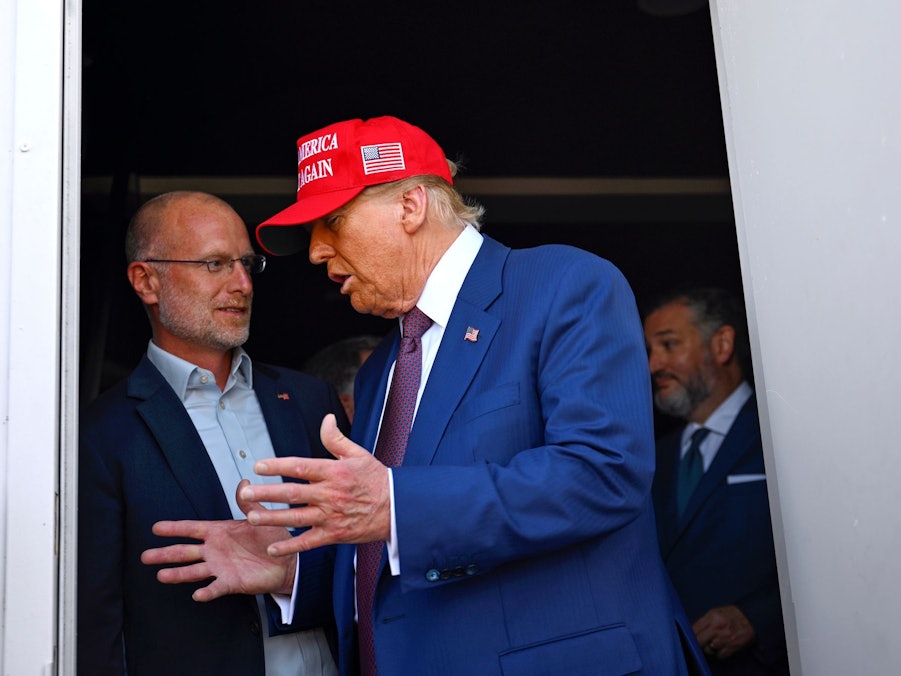 FCC-Chef Brendan Carr und US-Präsident Donald Trump