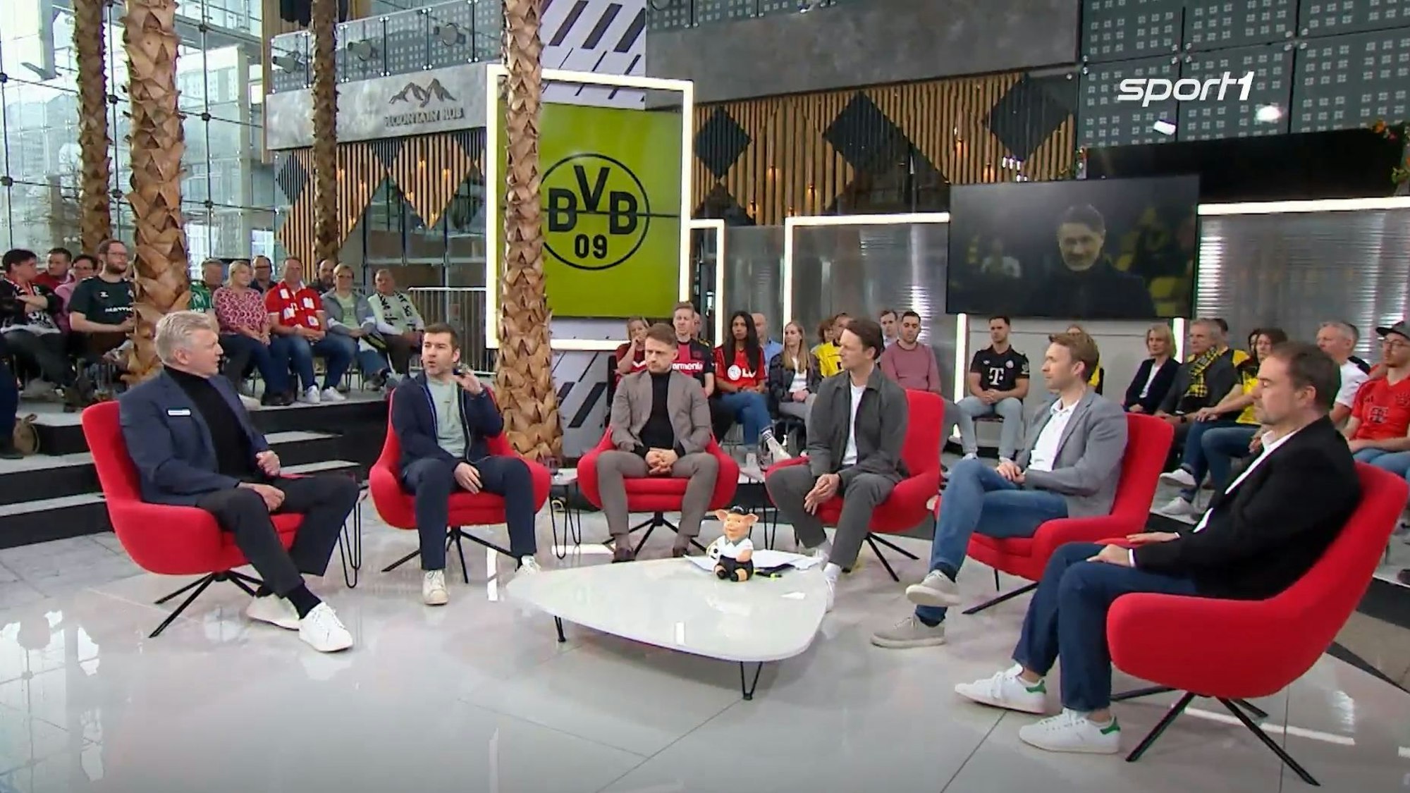 Die Gäste sitzen beim „Doppelpass“.