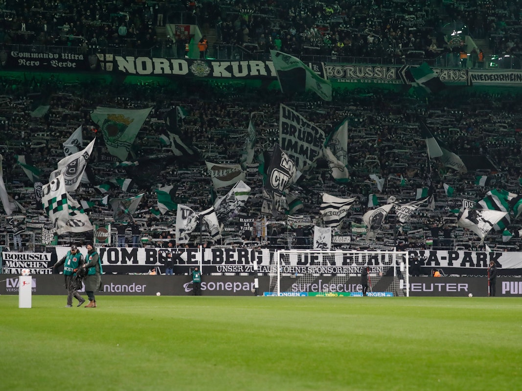 Blick in die Fankurve von Borussia Mönchengladbach.