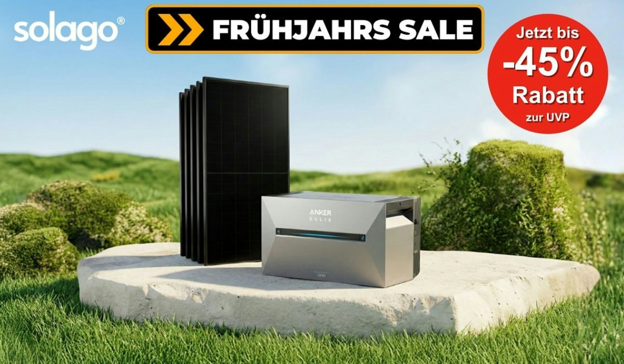 Solago Balkonkraftwerk mit AIKO Solarmodulen und Anker Solix 3 Pro Speicher vor hellblauem Himmel im Grünen.