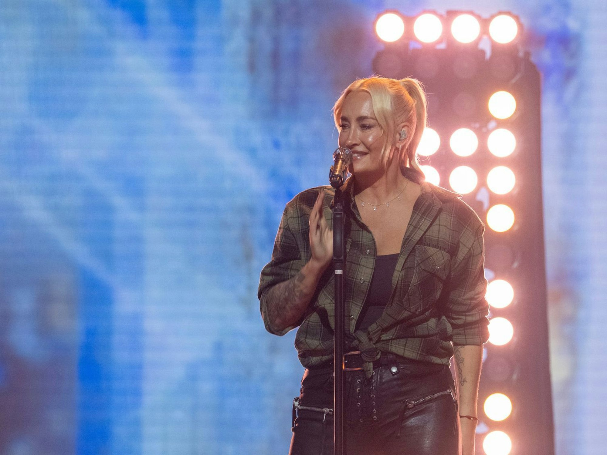 Erstmals in Gios Show: Sarah Connor sang „Wilde Nächte“ - und berichtete von solchen, die sie mit Giovanni Zarrella verlebte. (Bild: ZDF / Sascha Baumann)