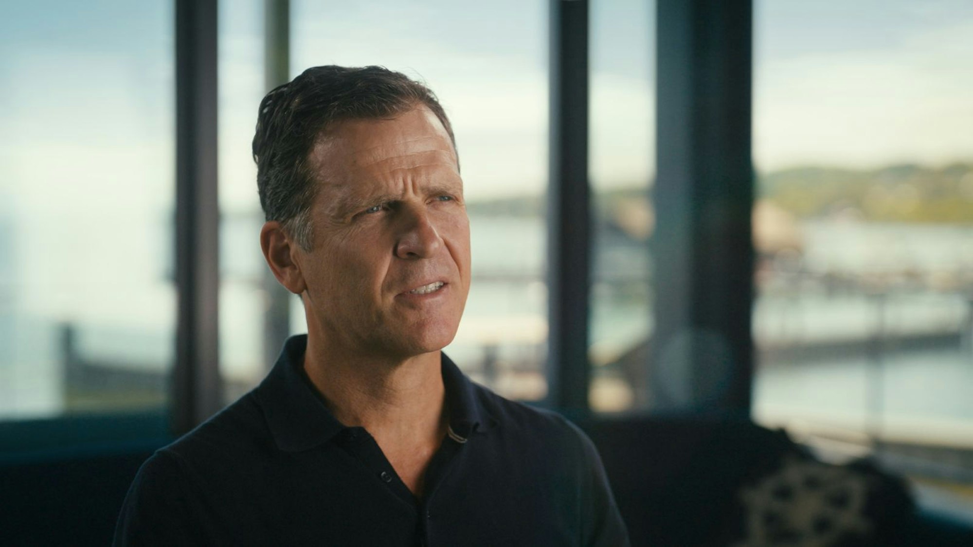 Oliver Bierhoff erzählt in der ZDF-Doku „Mesut Özil - zu Gast bei Freunden“, was das Erdogan-Foto von Mesut Özil in der deutschen Nationalmannschaft ausgelöst hat. (Bild: ZDF)